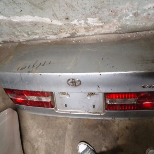 SmallWood Auto Parts 119 Tailgate Toyota Vista