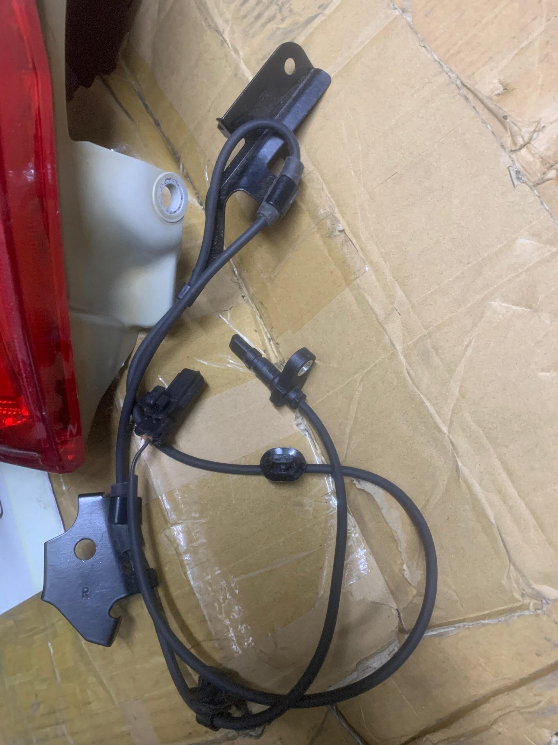 Abs sensor Toyota Rav4 ac31 and 36 (front) 1 abs sensor Toyota Rav4 ac31 and 36 front SmallWood Auto parts Nairobi Kenya