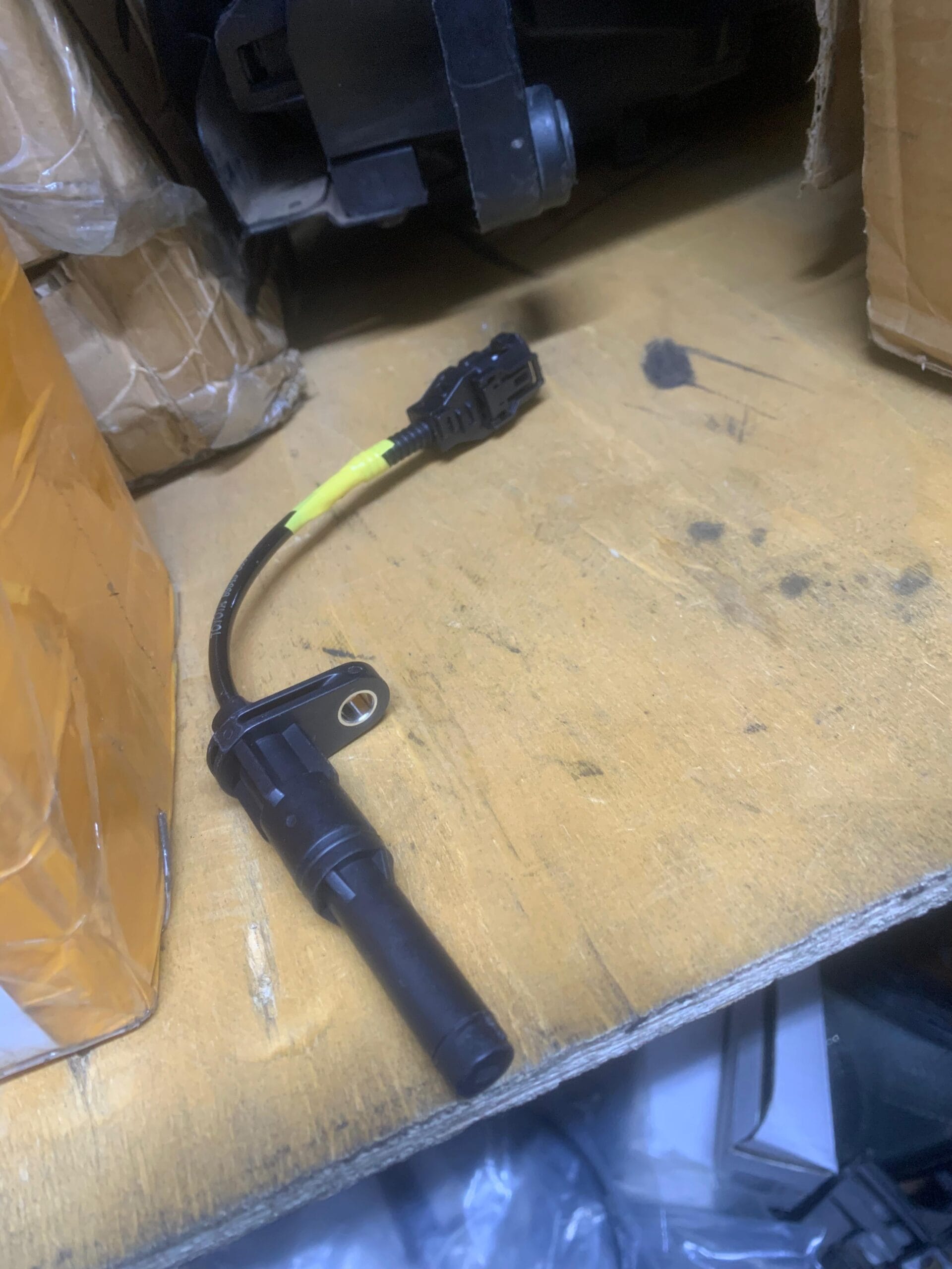 Abs sensor Toyota Landcruiser 79 series 1 Toyota landcruiser 79 series abs sensors SmallWood Auto parts Nairobi Kenya