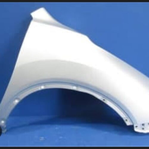 SmallWood Auto Parts 72 Fender RHS Nissan Xtrail NT32 (with Molding and Retainer)